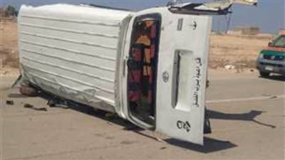 البحيرة: انقلاب سيارة ميكروباص بالطريق الصحراوي