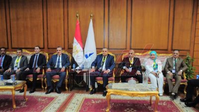 محافظ كفر الشيخ يؤكد أهمية الطب البيطري لسلامة المجتمع من الأوبئة