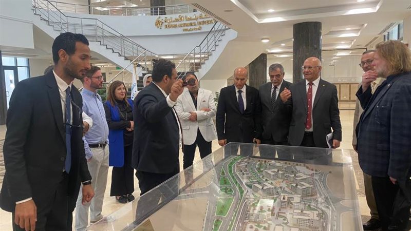 وفد من جامعة ابردين