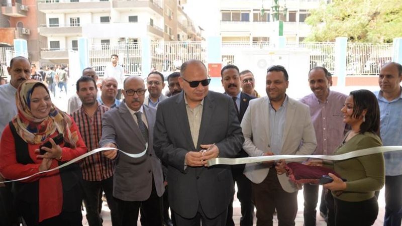 محافظ أسيوط خلال