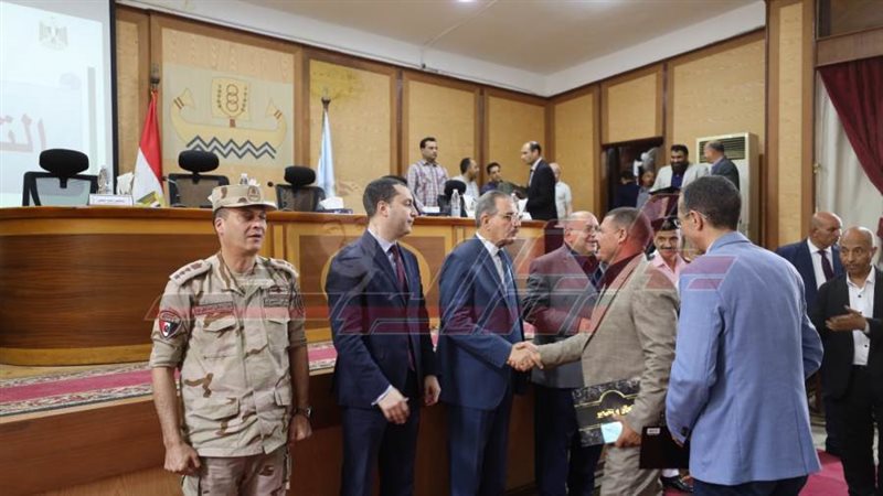 خلال التكريم