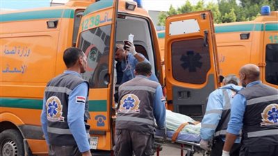 إصابة 3 مواطنين في تصادم توك توك بسيارة إسعاف بأسوان