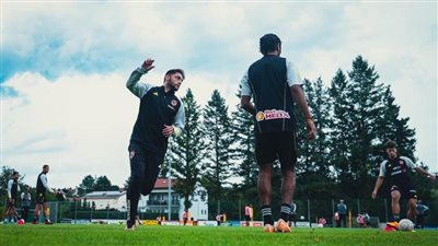 كولر يحاضر لاعبي الأهلي بالفيديو وتدريبات بدنية شاقة استعدادًا لمازيمبي