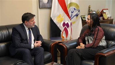 مايا مرسي تستقبل رئيس منظمة التعاون الاقتصادي لبحث سبل التعاون بين الجانبين