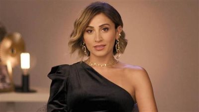 دينا الشربيني تكشف عن رأيها في دور أمينة خليل في 