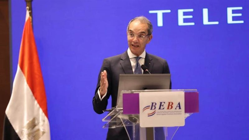 الدكتور عمرو طلعت