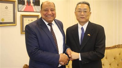 الإسكندرية.. قنصل عام الصين يقوم بزيارة مقر حزب حُماة الوطن