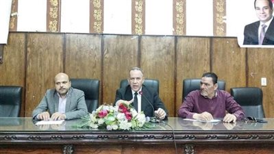 وكيل تعليم أسيوط يعقد اجتماعًا موسعًا لمتابعة الاستعداد لامتحانات نهاية العام الدراسي