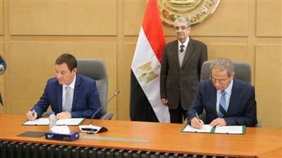 بروتوكول تعاون بين الشركة القابضة للكهرباء وشركة شنايدر إليكتريك مصر