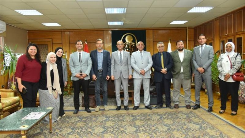 رئيس جامعة أسيوط