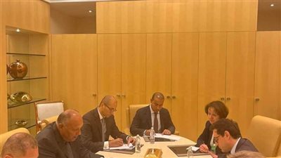 شكري ونظيره الفرنسي يؤكدان رفضهما المُطْلَق لأية إجراءات تهدف لتهجير الفلسطينيين من أراضيهم