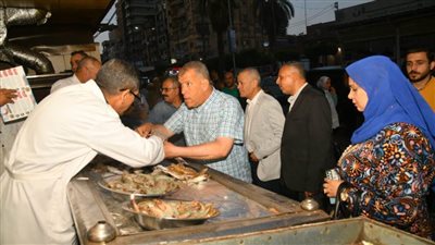 بالصور.. حملة تفتيشية على المحال التجارية والمطاعم والمخابز السياحية في كفر الزيات