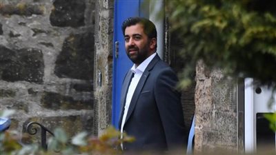 عاجل.. استقالة حمزة يوسف من رئاسة وزراء اسكتلندا