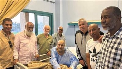 نجوم الأهلي يزورون  حمدي جمعة ووعكة صحية تغيب الخطيب عن اللقاء