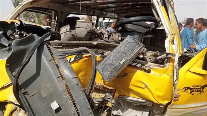 تصادم سيارتين بأسيوط