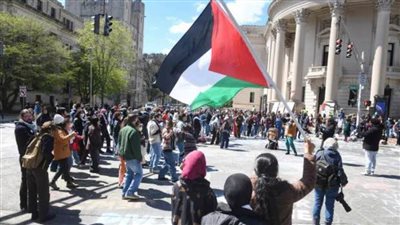القبض على 300 متظاهر داعم لفلسطين داخل جامعتين أمريكييتين