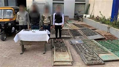 ضبط تشكيل عصابي تخصص في سرقة أبواب المقابر وعربات اليد بالقاهرة