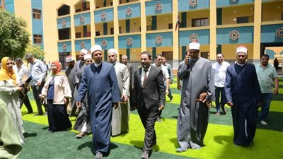 رئيس منطقة أسيوط الأزهرية ووكيلاه يفتتحون معهد فتيات حسين رشيدي الإعدادي الثانوي بعد الترميم