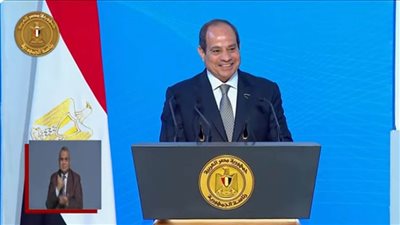 السيسي يوجه الحكومة بتخصيص 5 مليارات جنيه دعما لصندوق إعانات الطوارئ للعمال