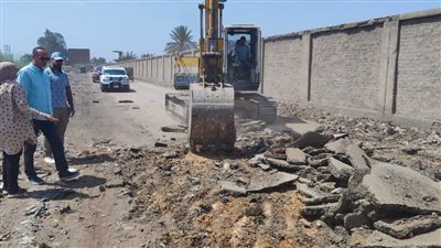 محافظ الغربية يتابع رصف شارع شركة مصر للغزل والنسيج بالمحلة الكبرى