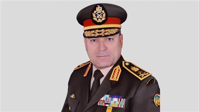 الفريق أسامة عسكر رئيس أركان حرب القوات المسلحة يعود إلى أرض الوطن