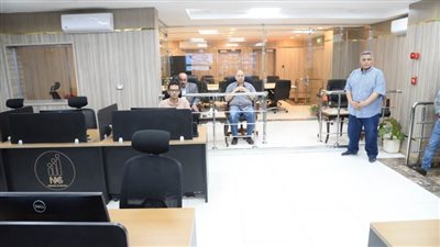 محافظ أسيوط يعلن تفعيل غرف العمليات ومركز سيطرة الشبكة الوطنية للطوارئ