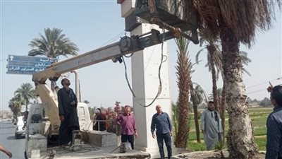 محافظ أسيوط: مواصلة حملات نظافة وصيانة كشافات الإنارة بمدخل أسيوط الجنوبي