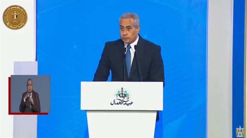 وزير العمل حسن محمد