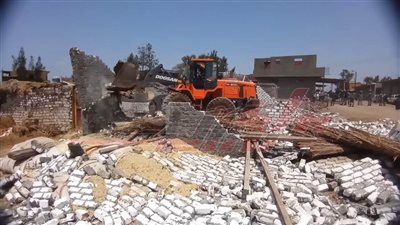 إزالة التعديات على الأراضي الزراعية وأملاك الدولة بكفر الشيخ 