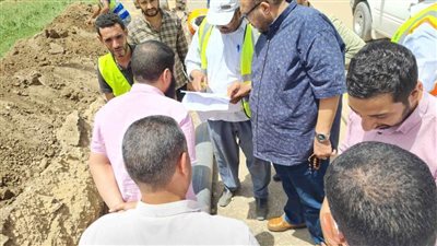 رئيس مياه سوهاج يتفقد مشروعات مد خدمة الصرف الصحي بمركز جهينة
