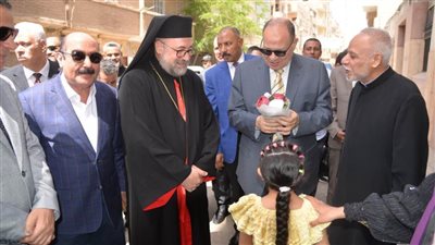 محافظ أسيوط يزور إيبارشية 
