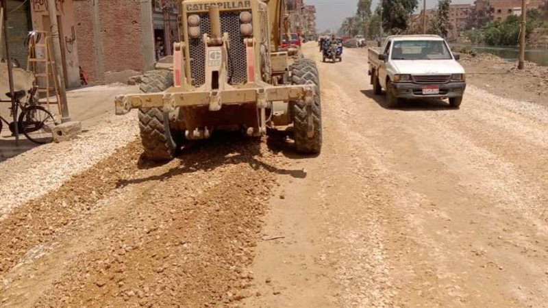 جانب من أعمال الرصف