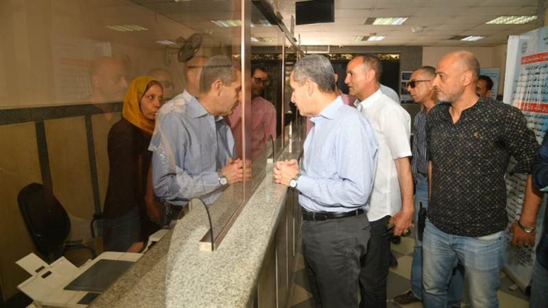 محافظ الغربية خلال