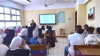 التعليم: إقبال كبير على المراجعات النهائية لمناهج الشهادتين الإعدادية والثانوية في محافظات الجمهورية