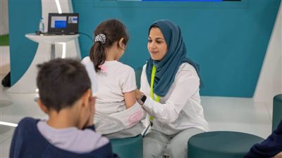 كاتبة قصص أطفال: وسائل التواصل الاجتماعي مفيدة لكن يجب استخدامها بحذر