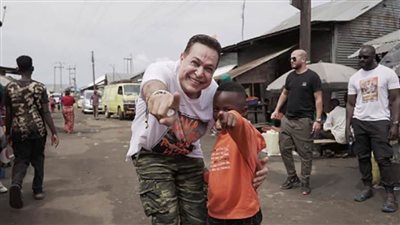 تعرف على أبرز مطربي الفن المصري.. الذين قدموا أغاني بمشاركة أجانب