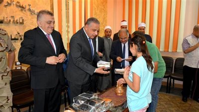 الفقي يشارك أطفال 