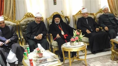 رئيس منطقة سوهاج الأزهرية يقدم التهنئة للإخوة المسيحيين بمناسبة عيد القيامة