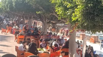 إقبال كبير على الحدائق والمتنزهات النيلية لقضاء إجازة شم النسيم بكفر الشيخ