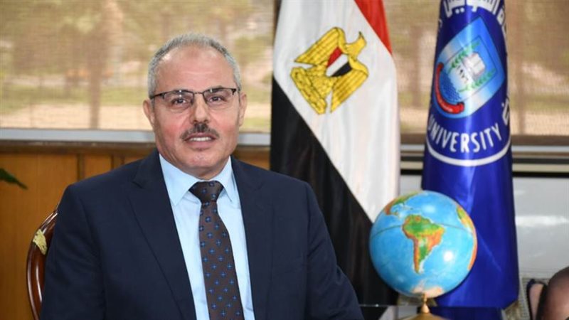 الدكتور ناصر مندور