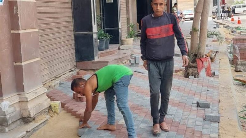 جانب من أعمال الرصف