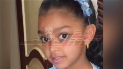 تأجيل محاكمة المتهمة بقتل طفلة لسرقة قرطها الذهبي بالشرقية 