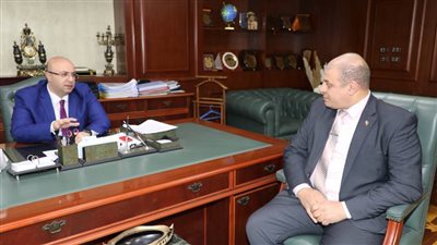 محافظ بني سويف يراجع مع التعليم ترتيبات عقد امتحانات الفصل الدراسي الثاني