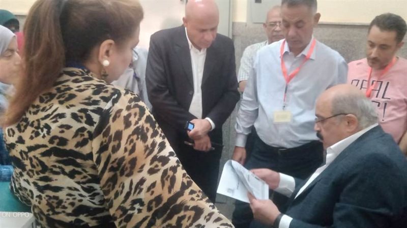 جانب من متابعة السكرتير