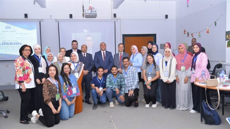 جانب من الورشة