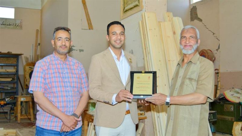 اثناء تكريم العمال