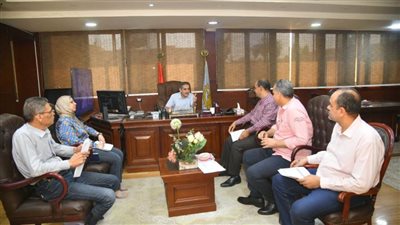 محافظ الغربية يناقش نسب تنفيذ المشروعات ويشدد على سرعة إنهائها