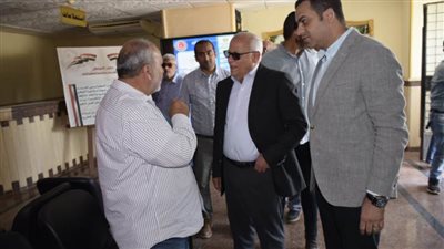 محافظ بورسعيد يتفقد المركز التكنولوجي لتقديم طلبات التصالح في مخالفات البناء