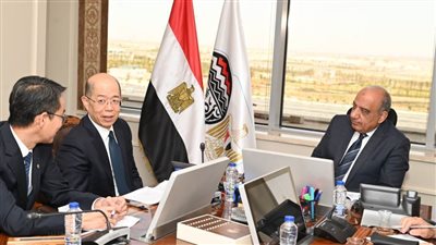 وزير قطاع الأعمال يؤكد الحرص على تنمية العلاقات المصرية الصينية