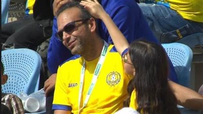 بعد لقطة الطفلة ووالدها.. مطالب بتعديل مواعيد مباريات الساعة 4